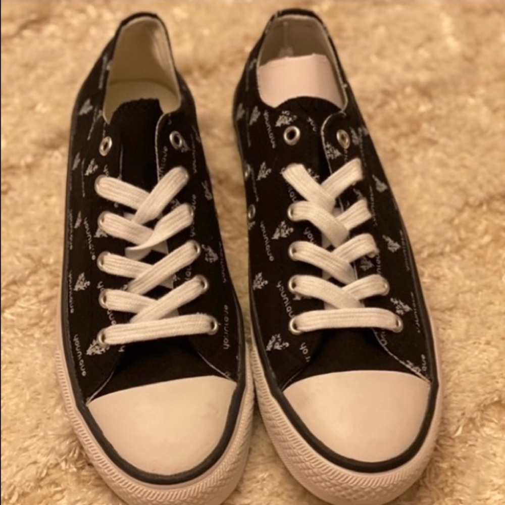 Younique Converse